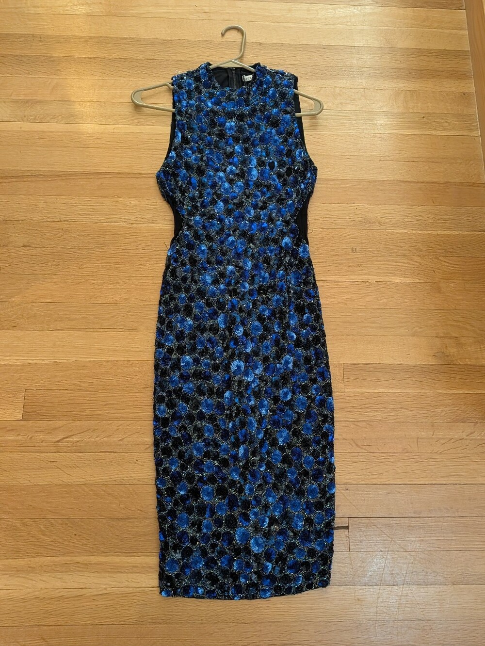 Alice + Olivia Black and Blue Sequin Midi Sheath Dress In size 2